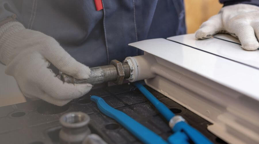 Expert burst pipe repair services in Onida, SD